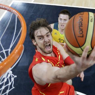 España logra segunda victoria en basquetbol