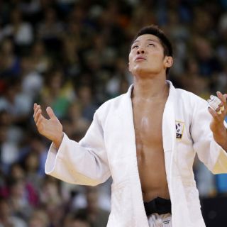 Kim Jae-Bum logra el oro en judo