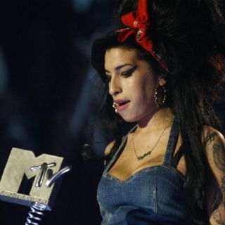 El mundo de la moda no se olvida de Amy Winehouse