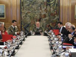 El rey Juan Carlos presidió la reunión del Consejo de Defensa Nacional en donde se discutieron temas preocupantes para España. EFE  /
