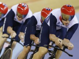 El equipo de Gran Bretaña compite en 4000 metros de persecución. AFP  /