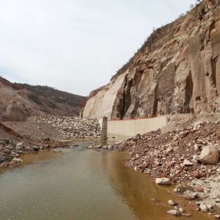 La CEA realiza primera etapa de la rectificación del arroyo El Ahogado