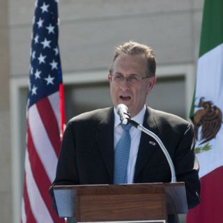 Comercio México-EU se recupera: embajador Wayne