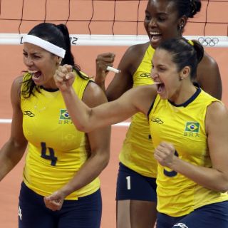 Brasil se tambalea en el voleibol femenil