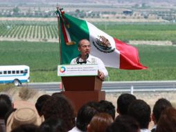 Felipe Calderón asegura que su administración ha construido o modernizado más de 21 mil kilómetros de carreteras. NTX  /