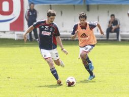 El Guadalajara se reportó listo para enfrentar este sábado al Cruz Azul. ARCHIVO  /