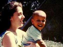 Con motivo de la celebración, en Facebook se difundió esta foto de la infancia del mandatario. ESPECIAL  /