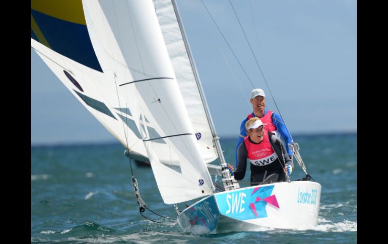 La pareja sueca festeja su victoria. AFP  /
