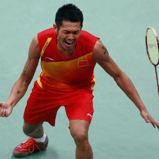 Lin Dan conserva el título en bádminton