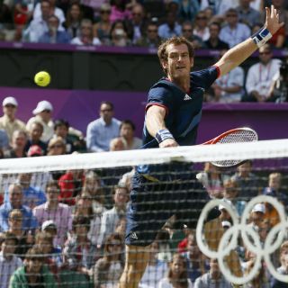 Andy Murray vence al número uno del mundo