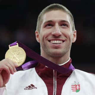 Berki es campeón en caballo con arzones