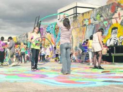 Imagen premiada. Una tarde de hula hula en un espacio recuperado, de Agustín Ramos Martínez.  /