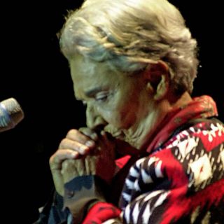 Llegan restos de Chavela a la Ciudad de México