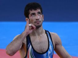 Omid Noroozi se impone en una prueba que arroja grandes sorpresas, como derrotas de algunos favoritos. AFP  /