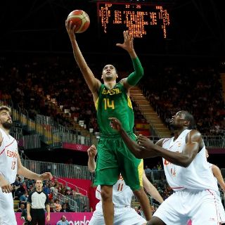 Brasil derrota a España en basquetbol