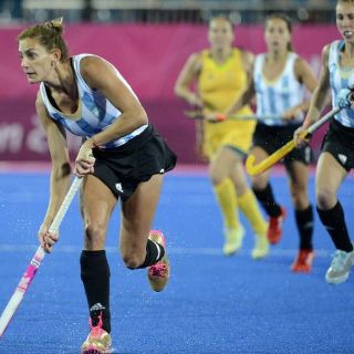 ''Leonas'' avanzan en hockey olímpico