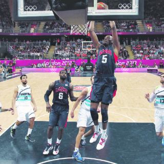 Kevin Durant pone orden