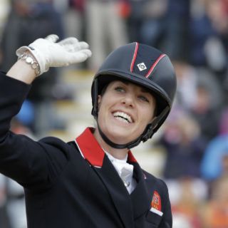 Gran Bretaña conquista oro en adiestramiento