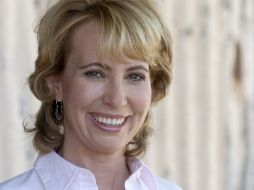 Giffords apoya el acuerdo que les evitaría un largo proceso judicial. ARCHIVO  /