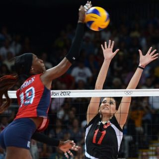 EU pasa a la semifinal de voleibol femenil