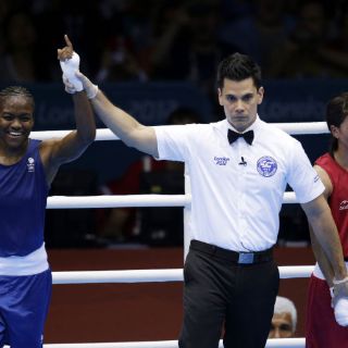 La británica Adams da la sorpresa en boxeo femenil