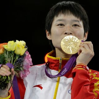 China sigue al frente del medallero