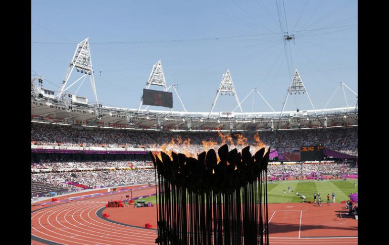 La flama olímpica está a punto de apagarse en los XXX Juegos Olímpicos. REUTERS  /