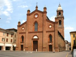 Il duomo de Mirandola, es una de las preciosas iglesias que fueron analizadas por los robots. ESPECIAL  /