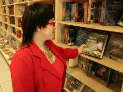 La brecha entre ''él'' y ''ella'' en los libros, una que siempre favoreció a los pronombres masculinos, se ha reducido. ARCHIVO  /