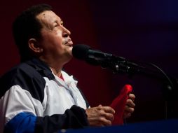 El presidente de Venezuela, Hugo Chávez, participa en un acto de campaña para su reelección en Catia La Mar, en el Estado Vargas. EFE  /