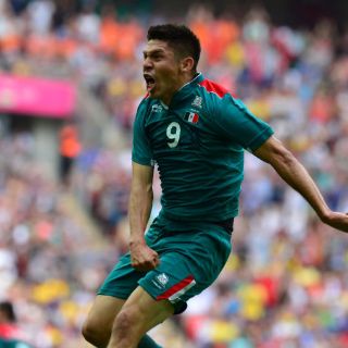Ovacionan a Oribe Peralta