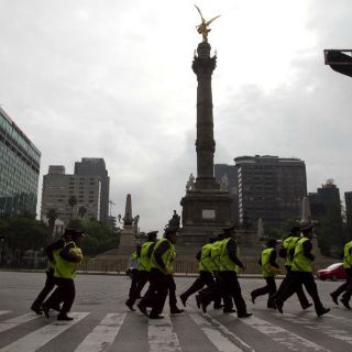 Capitalinos llenan el Ángel de euforia