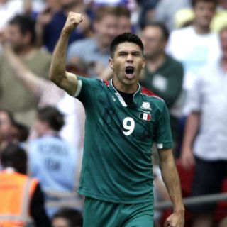 Oribe Peralta, Bota de Bronce