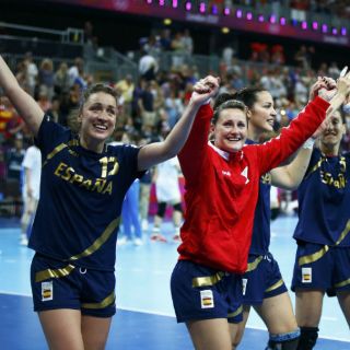España gana bronce en balonmano femenil