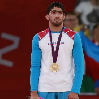 Azerbaiyán gana oro en lucha