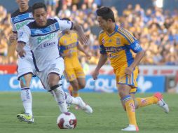 Tigres tuvo oportunides de gol que no pudo concretar ante la meta de Gallos Blancos. NTX  /