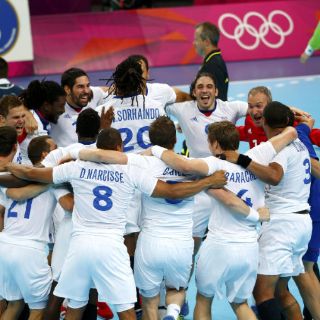 Francia es bicampeón olímpico en balonmano