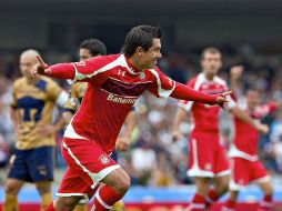Juan Carlos Cacho anota el primer gol choricero ante su ex-equipo. MEXSPORT  /