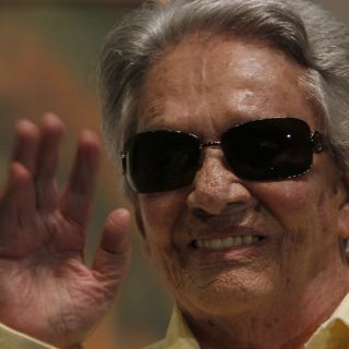 Rinde la obra ''¡Si nos dejan!'' homenaje póstumo a Chavela Vargas