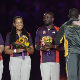 Reciben reconocimiento voluntarios en Londres
