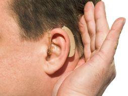 Se recomienda que tras ser diagnosticados con hipoacusia es conveniente evitar que entren líquidos al oído. ID  /