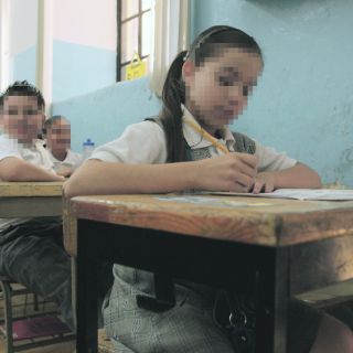 Modifican muebles escolares por sobrepeso