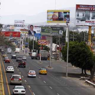 Autoridad, juez y parte en problema de espectaculares