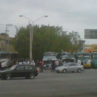 Atoran manifestación de camioneros rumbo al Centro