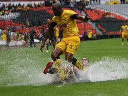 Aquivaldo Mosquera durante el partido del pasado sábado ante Atlas. ARCHIVO  /