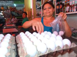 Un claro ejemplo de política errónea alimentaria es el descontrol en el tema del huevo, señala la lideresa de la UFIC. ARCHIVO  /