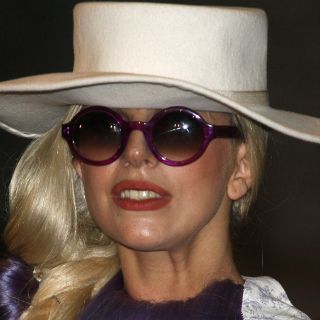 Critican doble moral de Lady Gaga por usar pieles animales