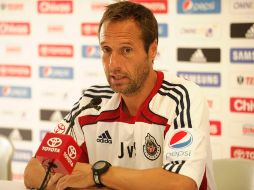 El técnico John Van’t Schip ha tenido que utilizar un cuadro inicial diferente en cada partido. ARCHIVO  /