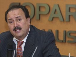 Enrique Michel Velasco detalla que el proyecto supone establecer un rancho de cabras. ARCHIVO  /