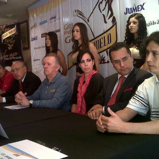 Llega la gira Negra Modelo de golf